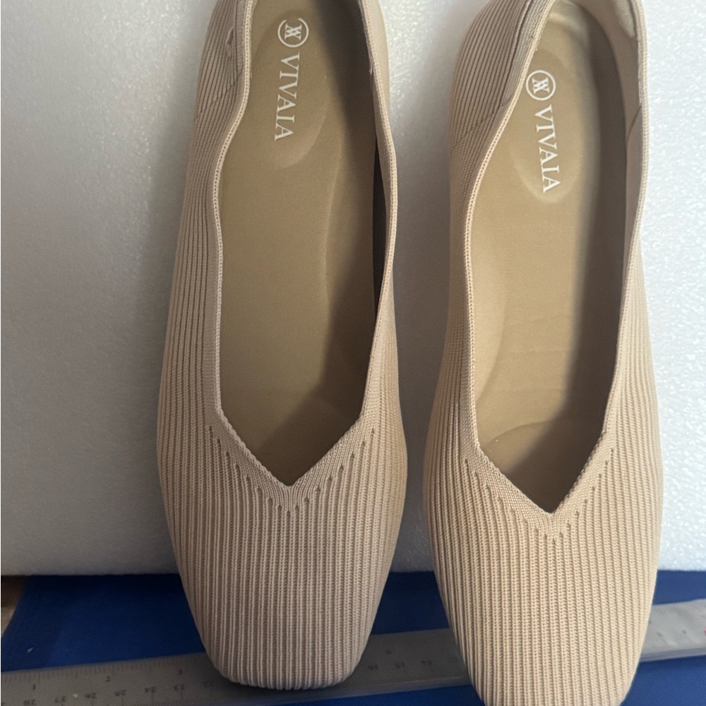 VIVAIA Women's Beige Loafers